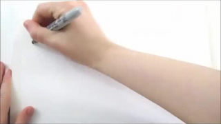 أنثى لطيفة بوق مزدوج مسمر