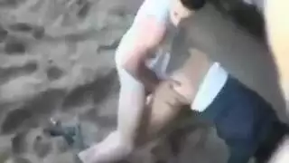 قحبة تونسية تتناك على شاطئ البحر