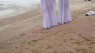 العصير الحمار شقراء في ملابس داخلية مثيرة معالجة و مارس الجنس