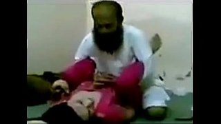 شيخ باكستاني سلفي ينيك شرموطة مقابل المال